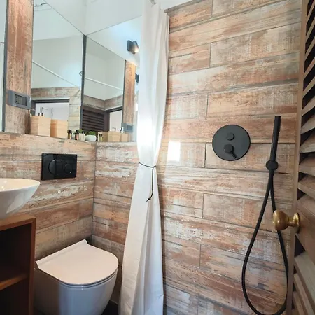 Apartmán Hostdomus - La Piazzetta Sul Mare